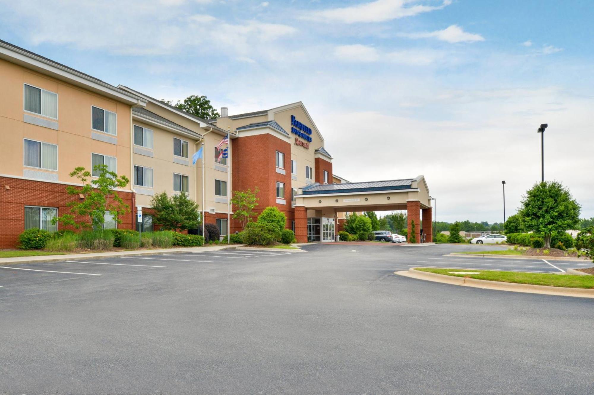Fairfield Inn And Suites By Marriott Asheboro Exterior photo
